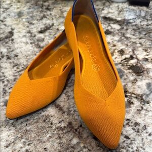 Rothy's Marigold Points 9.5